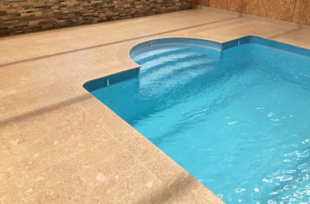 Découpe de dalles piscine